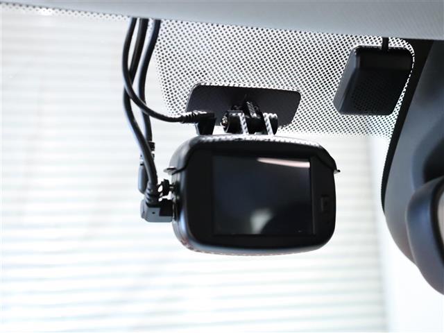 ＭＩＮＩ ヴィクトリア　純正ナビ　衝突軽減ブレーキ　前後ドライブレコーダー　ユニオンジャックリアランプ　ＬＫＡ　オートライト　アイドリングストップ　ＬＥＤヘッドライト　純正アルミホイール　ＵＳＢ　ＥＴＣ　スペアキー（15枚目）