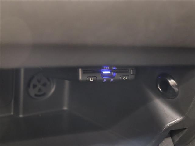 ＭＩＮＩ ヴィクトリア　純正ナビ　衝突軽減ブレーキ　前後ドライブレコーダー　ユニオンジャックリアランプ　ＬＫＡ　オートライト　アイドリングストップ　ＬＥＤヘッドライト　純正アルミホイール　ＵＳＢ　ＥＴＣ　スペアキー（16枚目）