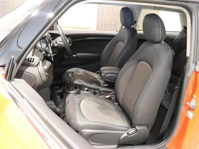 ＭＩＮＩ ヴィクトリア　純正ナビ　衝突軽減ブレーキ　前後ドライブレコーダー　ユニオンジャックリアランプ　ＬＫＡ　オートライト　アイドリングストップ　ＬＥＤヘッドライト　純正アルミホイール　ＵＳＢ　ＥＴＣ　スペアキー（25枚目）