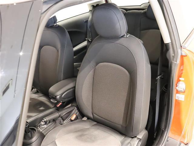 ＭＩＮＩ ヴィクトリア　純正ナビ　衝突軽減ブレーキ　前後ドライブレコーダー　ユニオンジャックリアランプ　ＬＫＡ　オートライト　アイドリングストップ　ＬＥＤヘッドライト　純正アルミホイール　ＵＳＢ　ＥＴＣ　スペアキー（26枚目）