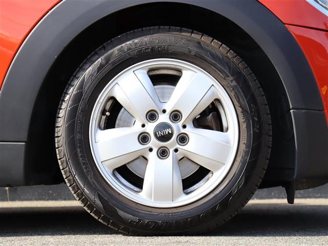 ＭＩＮＩ ヴィクトリア　純正ナビ　衝突軽減ブレーキ　前後ドライブレコーダー　ユニオンジャックリアランプ　ＬＫＡ　オートライト　アイドリングストップ　ＬＥＤヘッドライト　純正アルミホイール　ＵＳＢ　ＥＴＣ　スペアキー（34枚目）