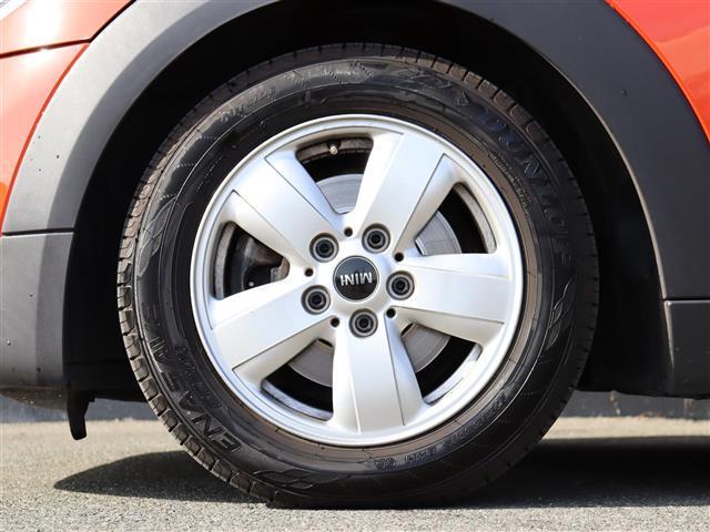 ＭＩＮＩ ヴィクトリア　純正ナビ　衝突軽減ブレーキ　前後ドライブレコーダー　ユニオンジャックリアランプ　ＬＫＡ　オートライト　アイドリングストップ　ＬＥＤヘッドライト　純正アルミホイール　ＵＳＢ　ＥＴＣ　スペアキー（35枚目）