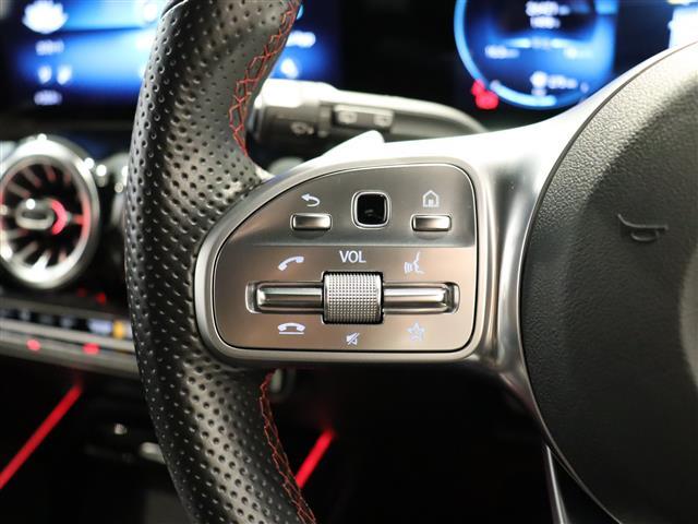 ＧＬＡクラス ＧＬＡ２００ｄ　４マチック　ＡＭＧライン　パノラミックスライディングルーフ　ナビゲーションＰＫＧ　ＡＭＧライン　３６０°カメラシステム　パークトロニック　ＥＡＳＹ－ＰＡＣＫ自動開閉テールゲート　前席シートヒーター　キーレスゴー　地デジ　ＢＴ（13枚目）