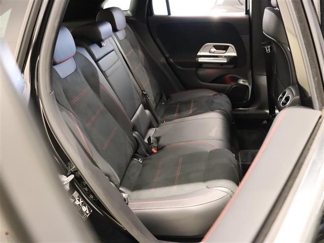 ＧＬＡクラス ＧＬＡ２００ｄ　４マチック　ＡＭＧライン　パノラミックスライディングルーフ　ナビゲーションＰＫＧ　ＡＭＧライン　３６０°カメラシステム　パークトロニック　ＥＡＳＹ－ＰＡＣＫ自動開閉テールゲート　前席シートヒーター　キーレスゴー　地デジ　ＢＴ（30枚目）