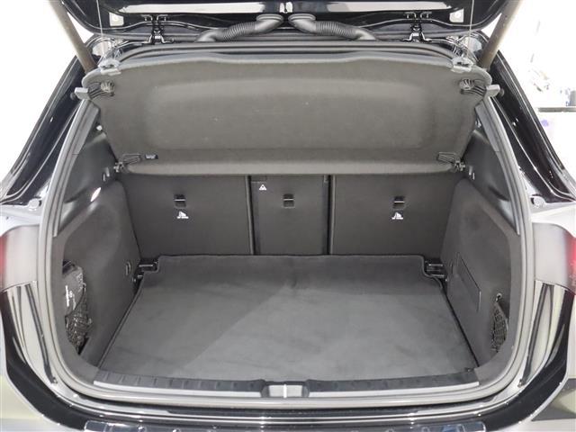 ＧＬＡクラス ＧＬＡ２００ｄ　４マチック　ＡＭＧライン　パノラミックスライディングルーフ　ナビゲーションＰＫＧ　ＡＭＧライン　３６０°カメラシステム　パークトロニック　ＥＡＳＹ－ＰＡＣＫ自動開閉テールゲート　前席シートヒーター　キーレスゴー　地デジ　ＢＴ（32枚目）