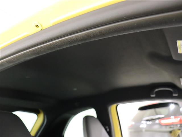 アバルト595 コンペティツィオーネ 純正ディスプレイオーディオ Bluetooth AM/FM AUX ハーフレザーシート ETC 純正17インチAW brembo赤キャリパー 後方コーナーセンサー HIDヘッドライト スペアキー(24枚目)