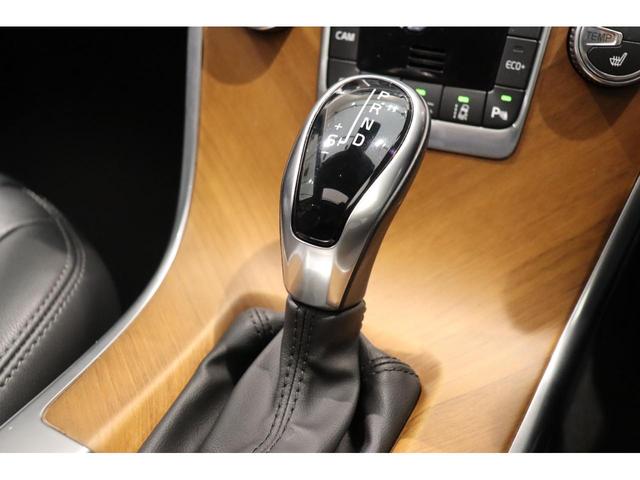 D4 クラシック サンルーフ 黒革シート 純ナビTV Bカメラ ACC 衝突軽減LKA BLIS キセノンライト パワーシート/ヒーター スマートキー プッシュスタート アイドリングストップ ETC(27枚目)