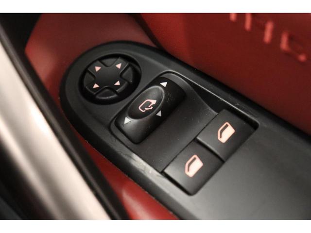 マグネティック 後期 限定100台 専用ステッチ入り赤革シート 社外ナビTV パークセンス 19incAW マットブラックアーチ ブラックグリル ブラックキャリパー クルコン バイキセノン パワーシート /ヒーター(37枚目)