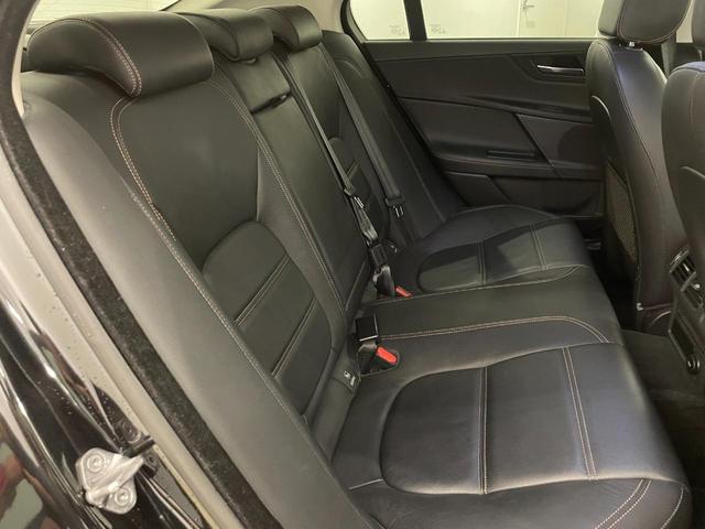 XE プレステージ 黒革シート MERIDIANサウンド ACC 衝突軽減B LKA BSM 純正HDDナビ BカメラPDC パワーシート/ヒーター 純正19incAW キセノンヘッド スマートキー ETC 横滑り防止(11枚目)