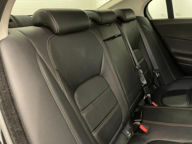 XE プレステージ 黒革シート MERIDIANサウンド ACC 衝突軽減B LKA BSM 純正HDDナビ BカメラPDC パワーシート/ヒーター 純正19incAW キセノンヘッド スマートキー ETC 横滑り防止(12枚目)