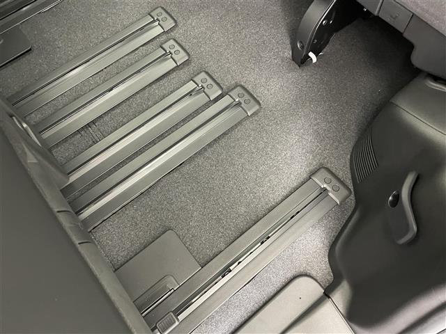 セレナ ｅ－パワー　ハイウェイスターＶ　ＶＤＣ　ウォークスルー　自動（被害軽減）ブレーキ　両側スライドドア　ＵＳＢポート　ダブルエアコン　ＬＤＰ　３列シート　追従クルーズ　ｂｌｕｅｔｏｏｔｈ　ＬＥＤランプ　オートマチックハイビーム　ナビＴＶ（25枚目）