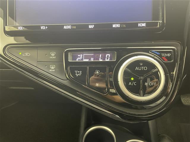 アクア クロスオーバー　グラム　Ａライト　ブルートゥースオーディオ　クリアナンスソナー　車線逸脱　シ－トヒ－タ－　セキュリティアラーム　ＥＴＣ２．０　ＡＨＢ　ＤＶＤ再生　ＬＥＤヘッドランプ　メモリーナビ　ドラレコ　ナビ＆ＴＶ　ＡＢＳ（16枚目）
