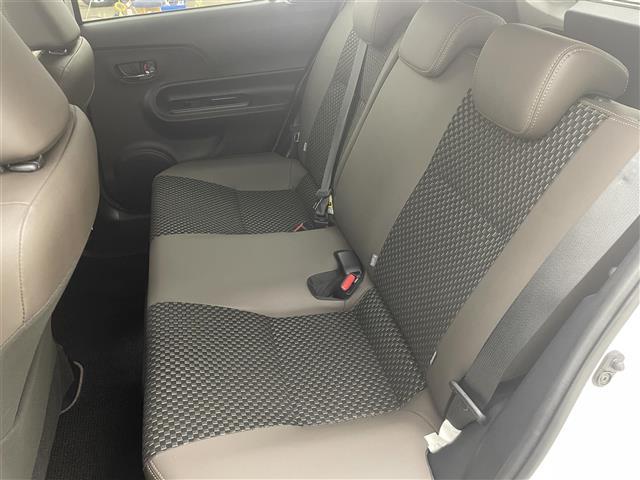 アクア クロスオーバー　グラム　Ａライト　ブルートゥースオーディオ　クリアナンスソナー　車線逸脱　シ－トヒ－タ－　セキュリティアラーム　ＥＴＣ２．０　ＡＨＢ　ＤＶＤ再生　ＬＥＤヘッドランプ　メモリーナビ　ドラレコ　ナビ＆ＴＶ　ＡＢＳ（27枚目）