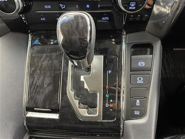 アルファード 2.5S Cパッケージ 両電動ドア 電動トランク 本革 レーダクルーズ コーナーセンサ オートLED パーキングサポート Bモニタ レーンキープ オットマン 地デジ サイドカメラ フロントカメラ エアロ DVD再生可能 3列(11枚目)