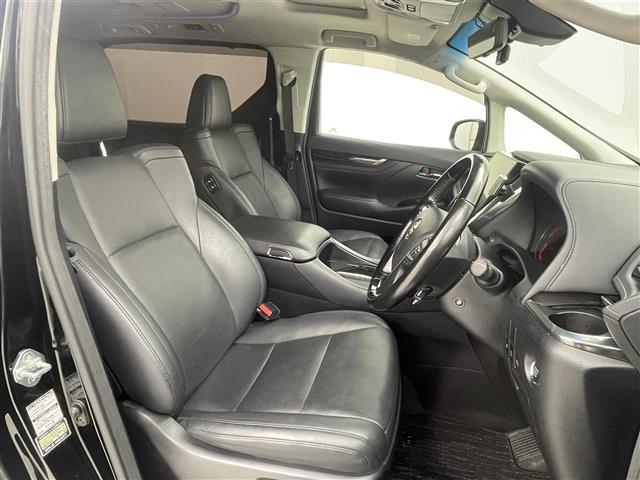 アルファード 2.5S Cパッケージ 両電動ドア 電動トランク 本革 レーダクルーズ コーナーセンサ オートLED パーキングサポート Bモニタ レーンキープ オットマン 地デジ サイドカメラ フロントカメラ エアロ DVD再生可能 3列(19枚目)