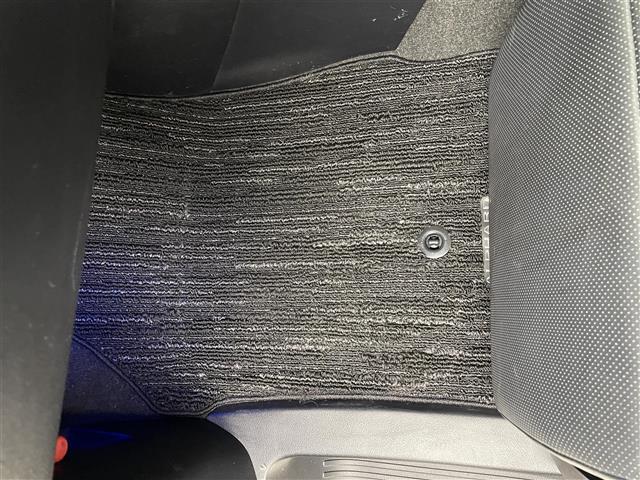 アルファード 2.5S Cパッケージ 両電動ドア 電動トランク 本革 レーダクルーズ コーナーセンサ オートLED パーキングサポート Bモニタ レーンキープ オットマン 地デジ サイドカメラ フロントカメラ エアロ DVD再生可能 3列(22枚目)