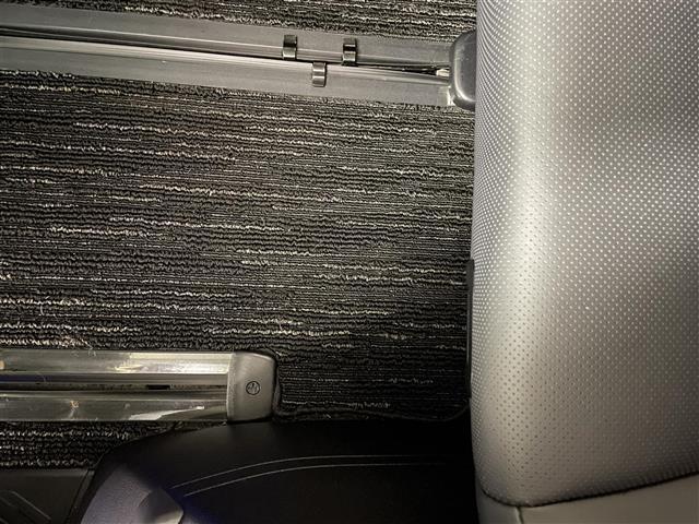 アルファード 2.5S Cパッケージ 両電動ドア 電動トランク 本革 レーダクルーズ コーナーセンサ オートLED パーキングサポート Bモニタ レーンキープ オットマン 地デジ サイドカメラ フロントカメラ エアロ DVD再生可能 3列(30枚目)