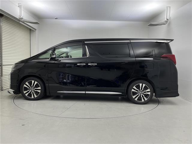 アルファード 2.5S Cパッケージ 両電動ドア 電動トランク 本革 レーダクルーズ コーナーセンサ オートLED パーキングサポート Bモニタ レーンキープ オットマン 地デジ サイドカメラ フロントカメラ エアロ DVD再生可能 3列(37枚目)