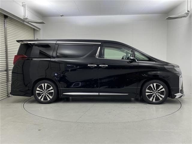 アルファード 2.5S Cパッケージ 両電動ドア 電動トランク 本革 レーダクルーズ コーナーセンサ オートLED パーキングサポート Bモニタ レーンキープ オットマン 地デジ サイドカメラ フロントカメラ エアロ DVD再生可能 3列(41枚目)