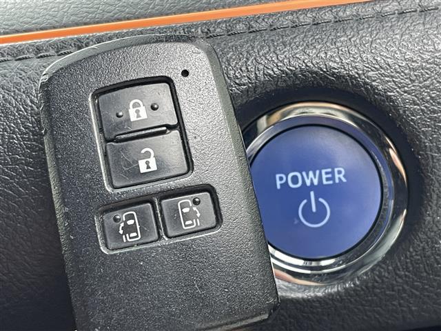 シエンタ ハイブリッドG クエロ ★純正7インチメモリナビ(NSCO-W66)・バックカメラ・Bluetooth/FM/AM/CD/AUX/SD・ワンセグテレビ★ETC★両側パワースライド 車線逸脱防止 ブルートゥース 盗難防止(8枚目)