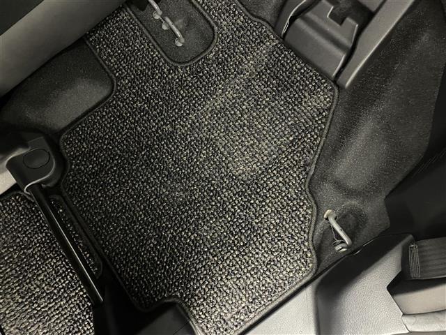 シエンタ ハイブリッドG クエロ ★純正7インチメモリナビ(NSCO-W66)・バックカメラ・Bluetooth/FM/AM/CD/AUX/SD・ワンセグテレビ★ETC★両側パワースライド 車線逸脱防止 ブルートゥース 盗難防止(27枚目)