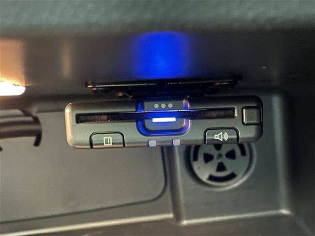 ＭＩＮＩ クーパー　コンバーチブル　ＬＥＤライト　Ｂカメラ　Ｂｌｕｅｔｏｏｔｈ　ＨＤＤナビ　インテリジェントＳ　ターボ　前席シートヒーター　横滑り防止　ＡＡＣ　オートライト　スマートキー　パーキングアシスト　キーレスエントリー　ＵＳＢ（6枚目）