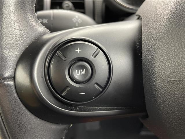 ＭＩＮＩ クーパー　コンバーチブル　ＬＥＤライト　Ｂカメラ　Ｂｌｕｅｔｏｏｔｈ　ＨＤＤナビ　インテリジェントＳ　ターボ　前席シートヒーター　横滑り防止　ＡＡＣ　オートライト　スマートキー　パーキングアシスト　キーレスエントリー　ＵＳＢ（10枚目）