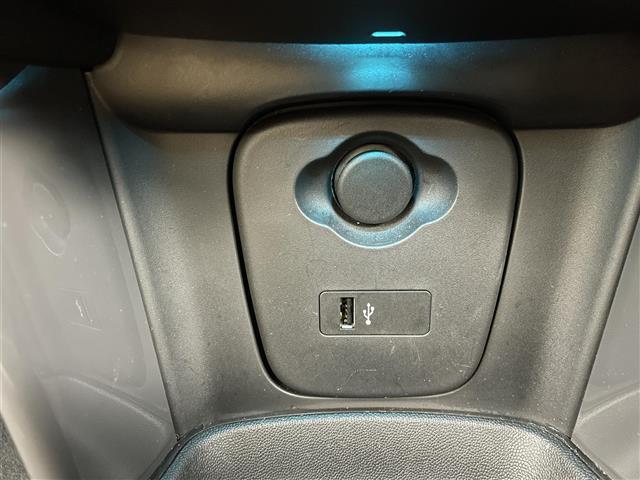 ＭＩＮＩ クーパー　コンバーチブル　ＬＥＤライト　Ｂカメラ　Ｂｌｕｅｔｏｏｔｈ　ＨＤＤナビ　インテリジェントＳ　ターボ　前席シートヒーター　横滑り防止　ＡＡＣ　オートライト　スマートキー　パーキングアシスト　キーレスエントリー　ＵＳＢ（16枚目）