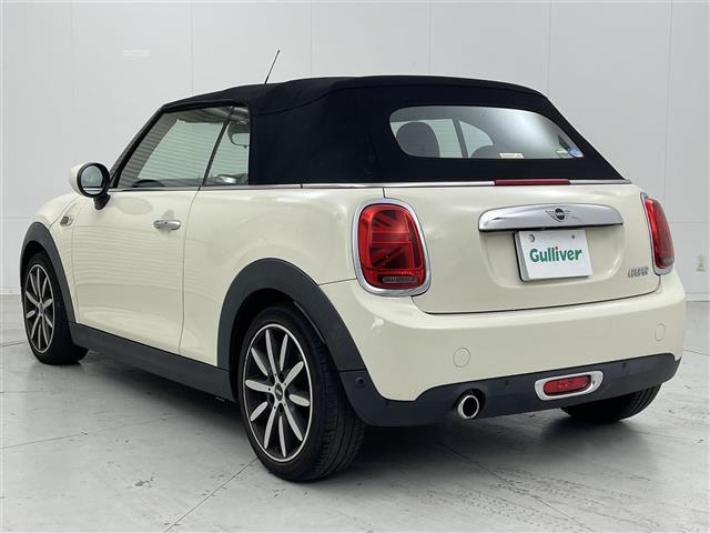 ＭＩＮＩ クーパー　コンバーチブル　ＬＥＤライト　Ｂカメラ　Ｂｌｕｅｔｏｏｔｈ　ＨＤＤナビ　インテリジェントＳ　ターボ　前席シートヒーター　横滑り防止　ＡＡＣ　オートライト　スマートキー　パーキングアシスト　キーレスエントリー　ＵＳＢ（30枚目）