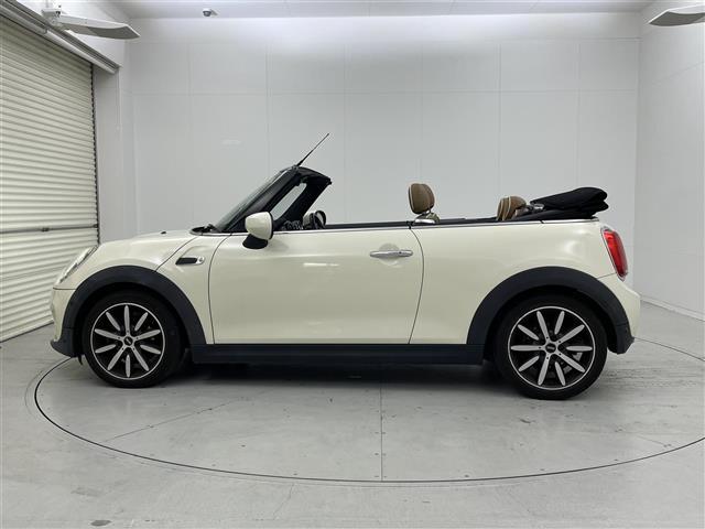 ＭＩＮＩ クーパー　コンバーチブル　ＬＥＤライト　Ｂカメラ　Ｂｌｕｅｔｏｏｔｈ　ＨＤＤナビ　インテリジェントＳ　ターボ　前席シートヒーター　横滑り防止　ＡＡＣ　オートライト　スマートキー　パーキングアシスト　キーレスエントリー　ＵＳＢ（32枚目）