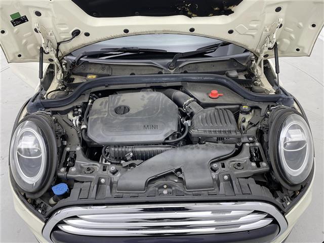 ＭＩＮＩ クーパー　コンバーチブル　ＬＥＤライト　Ｂカメラ　Ｂｌｕｅｔｏｏｔｈ　ＨＤＤナビ　インテリジェントＳ　ターボ　前席シートヒーター　横滑り防止　ＡＡＣ　オートライト　スマートキー　パーキングアシスト　キーレスエントリー　ＵＳＢ（41枚目）