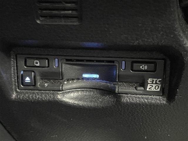 ノア ハイブリッドＳ－Ｇ　両電動ドア　衝突回避ブレーキ　ＡＣＣ　ダブルエアコン　車線逸脱警報装置　ＡＨＢ　ＢＬＵＥＴＯＯＴＨ　ＵＳＢ接続　イモビ　バックガイドモニター　横滑り防止装置　記録簿　ソナー　ＬＥＤヘッドライト　ＴＶ（12枚目）