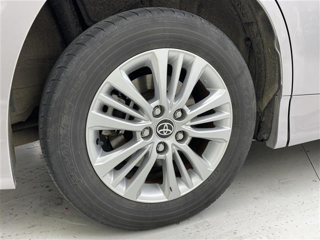 ノア ハイブリッドＳ－Ｇ　両電動ドア　衝突回避ブレーキ　ＡＣＣ　ダブルエアコン　車線逸脱警報装置　ＡＨＢ　ＢＬＵＥＴＯＯＴＨ　ＵＳＢ接続　イモビ　バックガイドモニター　横滑り防止装置　記録簿　ソナー　ＬＥＤヘッドライト　ＴＶ（40枚目）