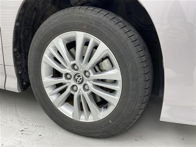 ノア ハイブリッドＳ－Ｇ　両電動ドア　衝突回避ブレーキ　ＡＣＣ　ダブルエアコン　車線逸脱警報装置　ＡＨＢ　ＢＬＵＥＴＯＯＴＨ　ＵＳＢ接続　イモビ　バックガイドモニター　横滑り防止装置　記録簿　ソナー　ＬＥＤヘッドライト　ＴＶ（41枚目）