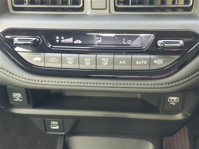 WR-V Z+ ブラックスタイル オートクルーズコントロール クリアランスソナー レーンアシスト LEDヘッドランプ フルセグ BT 盗難防止システム 衝突被害軽減システム USB スマートキー オートライト リアカメラ(8枚目)