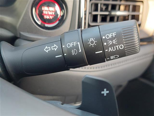 WR-V Z+ ブラックスタイル オートクルーズコントロール クリアランスソナー レーンアシスト LEDヘッドランプ フルセグ BT 盗難防止システム 衝突被害軽減システム USB スマートキー オートライト リアカメラ(16枚目)