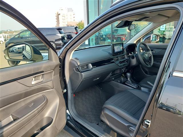 WR-V Z+ ブラックスタイル オートクルーズコントロール クリアランスソナー レーンアシスト LEDヘッドランプ フルセグ BT 盗難防止システム 衝突被害軽減システム USB スマートキー オートライト リアカメラ(25枚目)