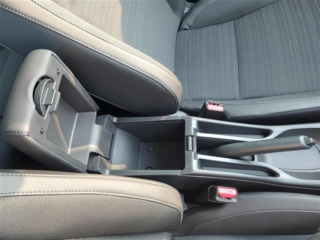 WR-V Z+ ブラックスタイル オートクルーズコントロール クリアランスソナー レーンアシスト LEDヘッドランプ フルセグ BT 盗難防止システム 衝突被害軽減システム USB スマートキー オートライト リアカメラ(29枚目)