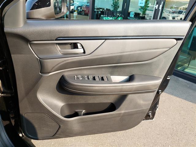 WR-V Z+ ブラックスタイル オートクルーズコントロール クリアランスソナー レーンアシスト LEDヘッドランプ フルセグ BT 盗難防止システム 衝突被害軽減システム USB スマートキー オートライト リアカメラ(30枚目)