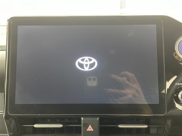 ノア ハイブリッドＳ－Ｚ　ＡＨＢ　横滑り防止機能　エアバッグ　アイドリングストップ　地デジ　オートライト　両側自動ドア　ダブルエアコン　スマートエントリー　ＬＥＤランプ　バックモニター　ＥＴＣ２．０　メモリナビ　３列シート（5枚目）