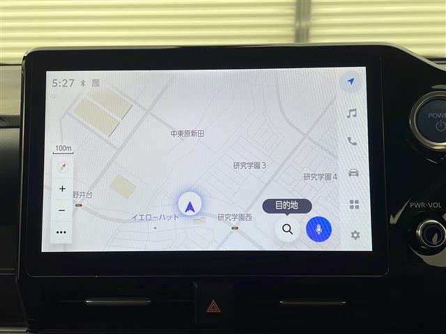 ノア ハイブリッドＳ－Ｚ　ＡＨＢ　横滑り防止機能　エアバッグ　アイドリングストップ　地デジ　オートライト　両側自動ドア　ダブルエアコン　スマートエントリー　ＬＥＤランプ　バックモニター　ＥＴＣ２．０　メモリナビ　３列シート（7枚目）