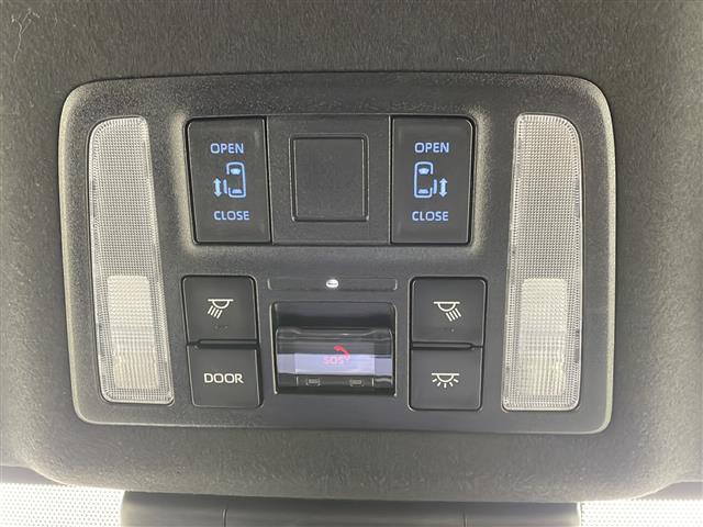 ノア ハイブリッドＳ－Ｚ　ＡＨＢ　横滑り防止機能　エアバッグ　アイドリングストップ　地デジ　オートライト　両側自動ドア　ダブルエアコン　スマートエントリー　ＬＥＤランプ　バックモニター　ＥＴＣ２．０　メモリナビ　３列シート（12枚目）