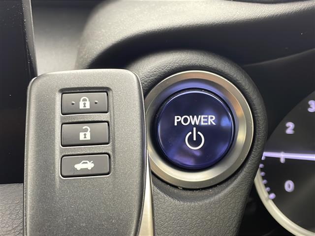 ＩＳ ＩＳ３００ｈ　地デジフルセグ　Ａライト　ソナー　ＵＳＢ　パワ－シ－ト　ＬＫＡ　オ－トエアコン　ＥＴＣ２．０　盗難防止システム　メモリナビ　横滑り防止　エアバッグ　ナビＴＶ　パワーウィンドウ　キーレス　ＡＢＳ　ＡＵＸ（8枚目）