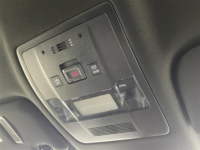 ＩＳ ＩＳ３００ｈ　地デジフルセグ　Ａライト　ソナー　ＵＳＢ　パワ－シ－ト　ＬＫＡ　オ－トエアコン　ＥＴＣ２．０　盗難防止システム　メモリナビ　横滑り防止　エアバッグ　ナビＴＶ　パワーウィンドウ　キーレス　ＡＢＳ　ＡＵＸ（12枚目）