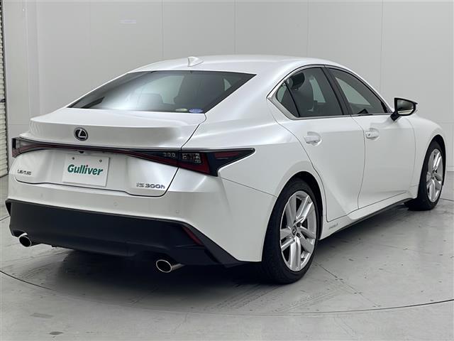 ＩＳ ＩＳ３００ｈ　地デジフルセグ　Ａライト　ソナー　ＵＳＢ　パワ－シ－ト　ＬＫＡ　オ－トエアコン　ＥＴＣ２．０　盗難防止システム　メモリナビ　横滑り防止　エアバッグ　ナビＴＶ　パワーウィンドウ　キーレス　ＡＢＳ　ＡＵＸ（33枚目）