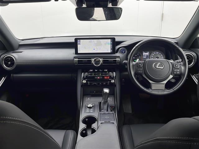 ＩＳ ＩＳ３００ｈ　地デジフルセグ　Ａライト　ソナー　ＵＳＢ　パワ－シ－ト　ＬＫＡ　オ－トエアコン　ＥＴＣ２．０　盗難防止システム　メモリナビ　横滑り防止　エアバッグ　ナビＴＶ　パワーウィンドウ　キーレス　ＡＢＳ　ＡＵＸ（40枚目）