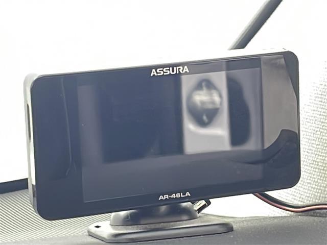 プリウス Ａツーリングセレクション　１１．６インチ純正メーカーオプションメモリナビ　ビルトインＥＴＣ　ドライブレコーダー　ヘッドアップディスプレイ　パーキングアシスト　ブラインドスポットモニター　ドアバイザー　前後クリアランスソナー（10枚目）