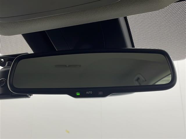 プリウス Ａツーリングセレクション　１１．６インチ純正メーカーオプションメモリナビ　ビルトインＥＴＣ　ドライブレコーダー　ヘッドアップディスプレイ　パーキングアシスト　ブラインドスポットモニター　ドアバイザー　前後クリアランスソナー（14枚目）