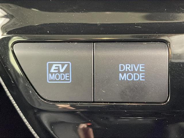 プリウス Ａツーリングセレクション　１１．６インチ純正メーカーオプションメモリナビ　ビルトインＥＴＣ　ドライブレコーダー　ヘッドアップディスプレイ　パーキングアシスト　ブラインドスポットモニター　ドアバイザー　前後クリアランスソナー（17枚目）