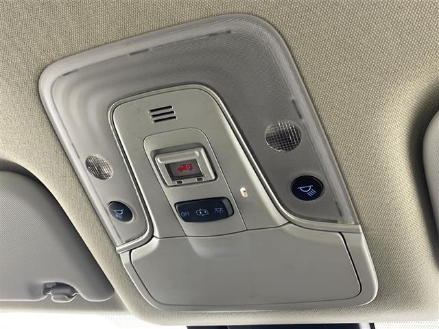 プリウス Ａツーリングセレクション　１１．６インチ純正メーカーオプションメモリナビ　ビルトインＥＴＣ　ドライブレコーダー　ヘッドアップディスプレイ　パーキングアシスト　ブラインドスポットモニター　ドアバイザー　前後クリアランスソナー（20枚目）